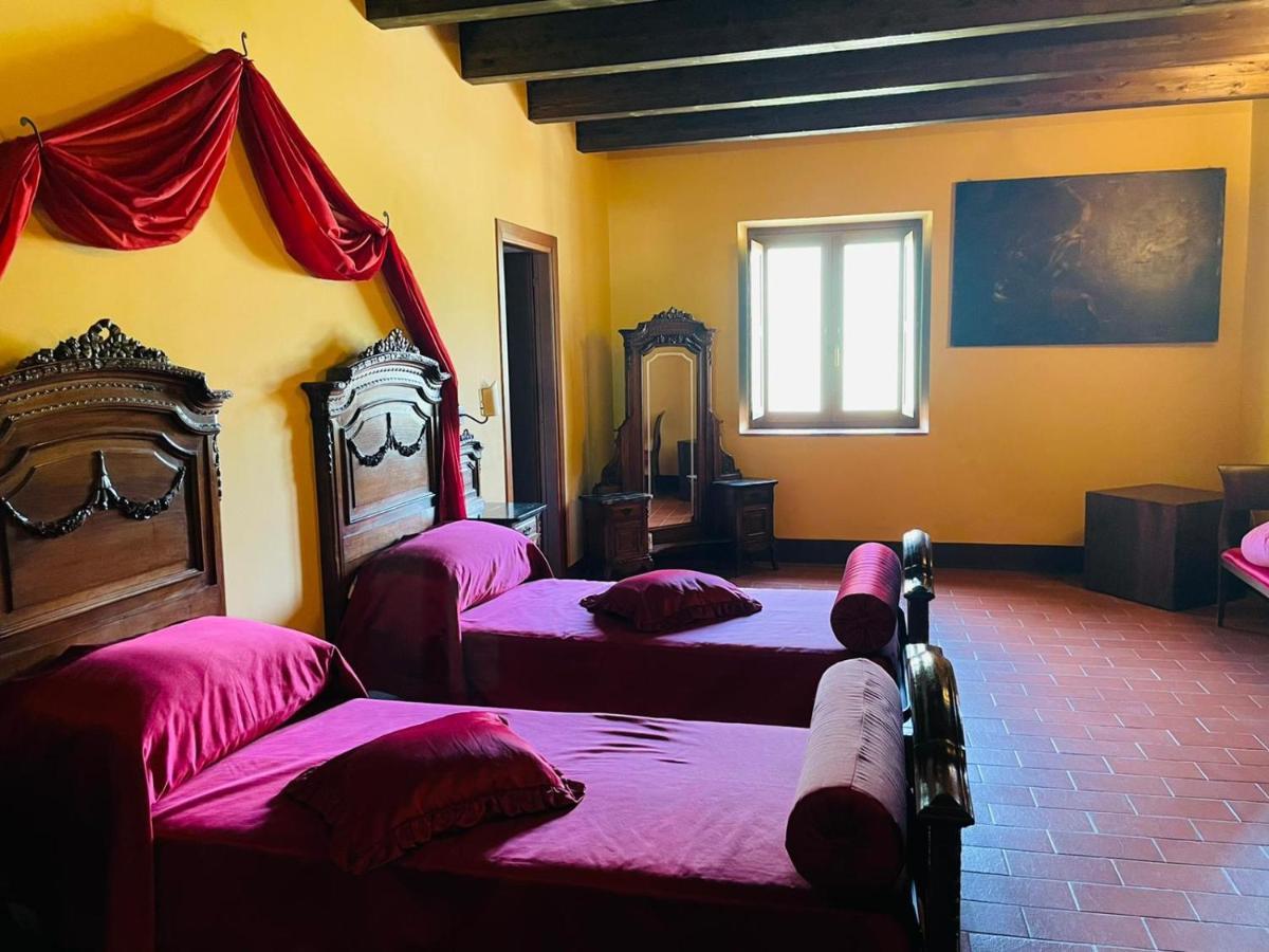 Il Castello Dei Principi Sanseverino Viggianello